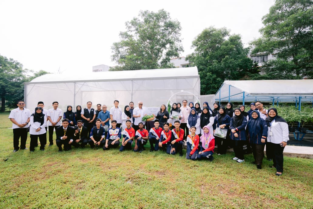 JCorp Foundation Advances Community-Centric Sustainability with Smart Farming Greenhouse at SMK Seri Kota Puteri 2